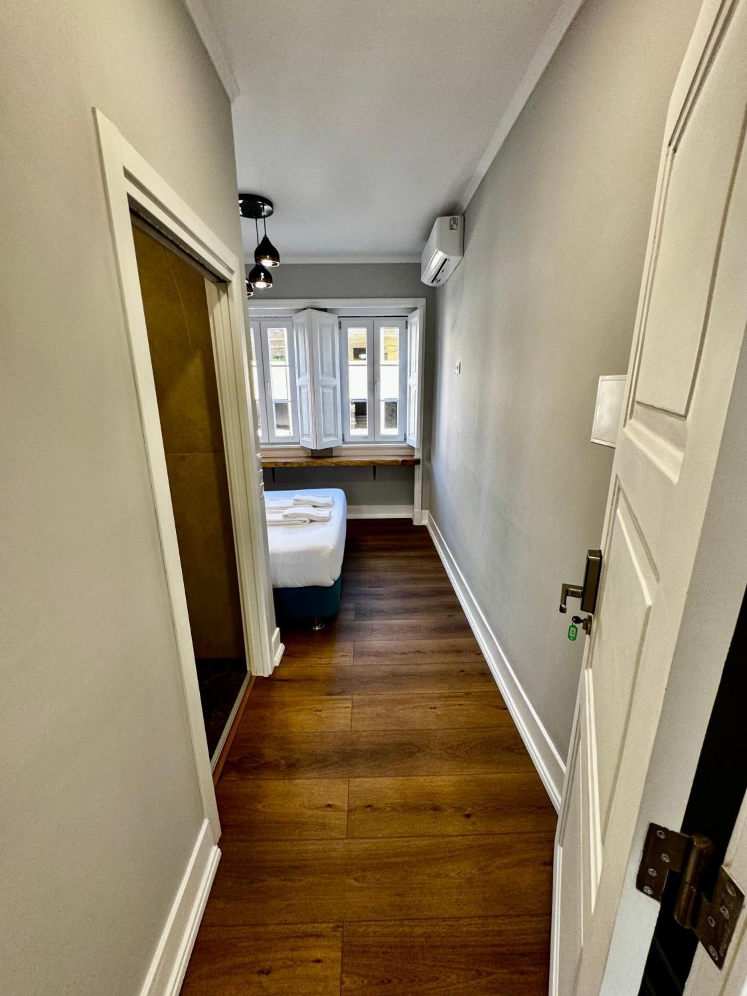 Relax And Explore Lisbon Suites And Rooms Extérieur photo